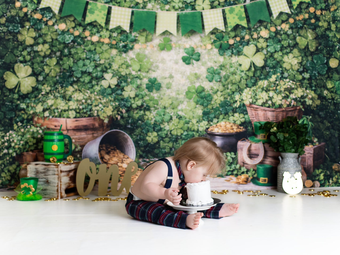 Avezano St. Patrick's Clover Gold Backdrop Designed By Enchanted Design Studio