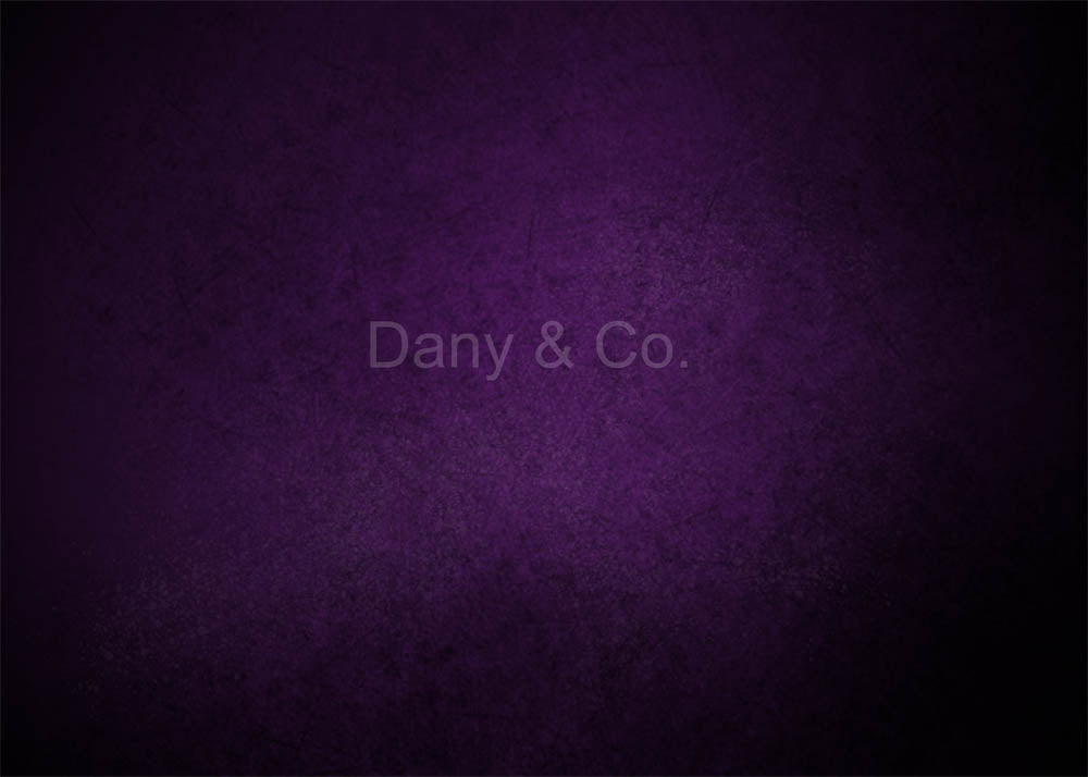 Toile de fond de photographie abstraite violette Avezano conçue par Danyelle Pinnington