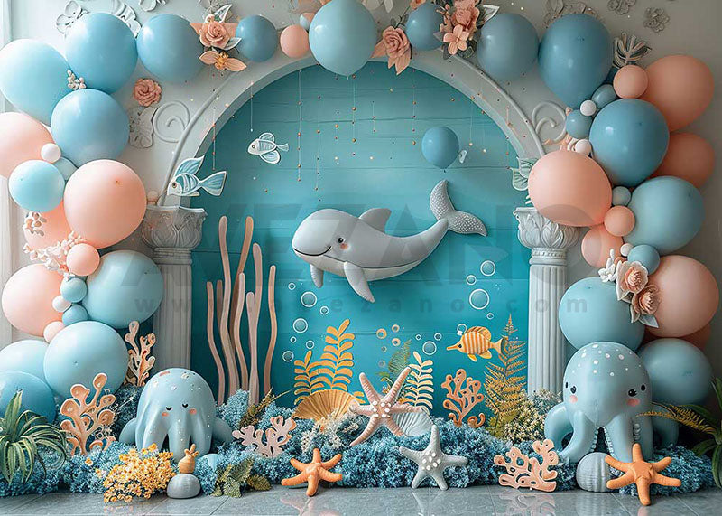 Arche d'été d'Avezano et toile de fond pour photographie de dauphins