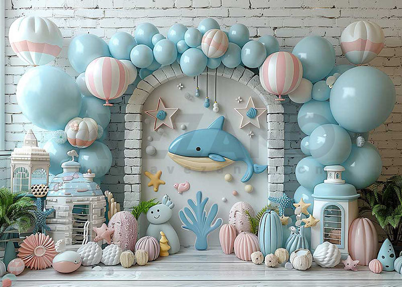 Arche de ballons bleus d'été d'Avezano et toile de fond pour photographie de dauphins