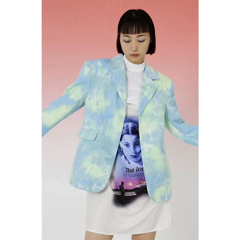 Avezano Red Fades To Yellow Gradient Backdrop For Portrait Photography