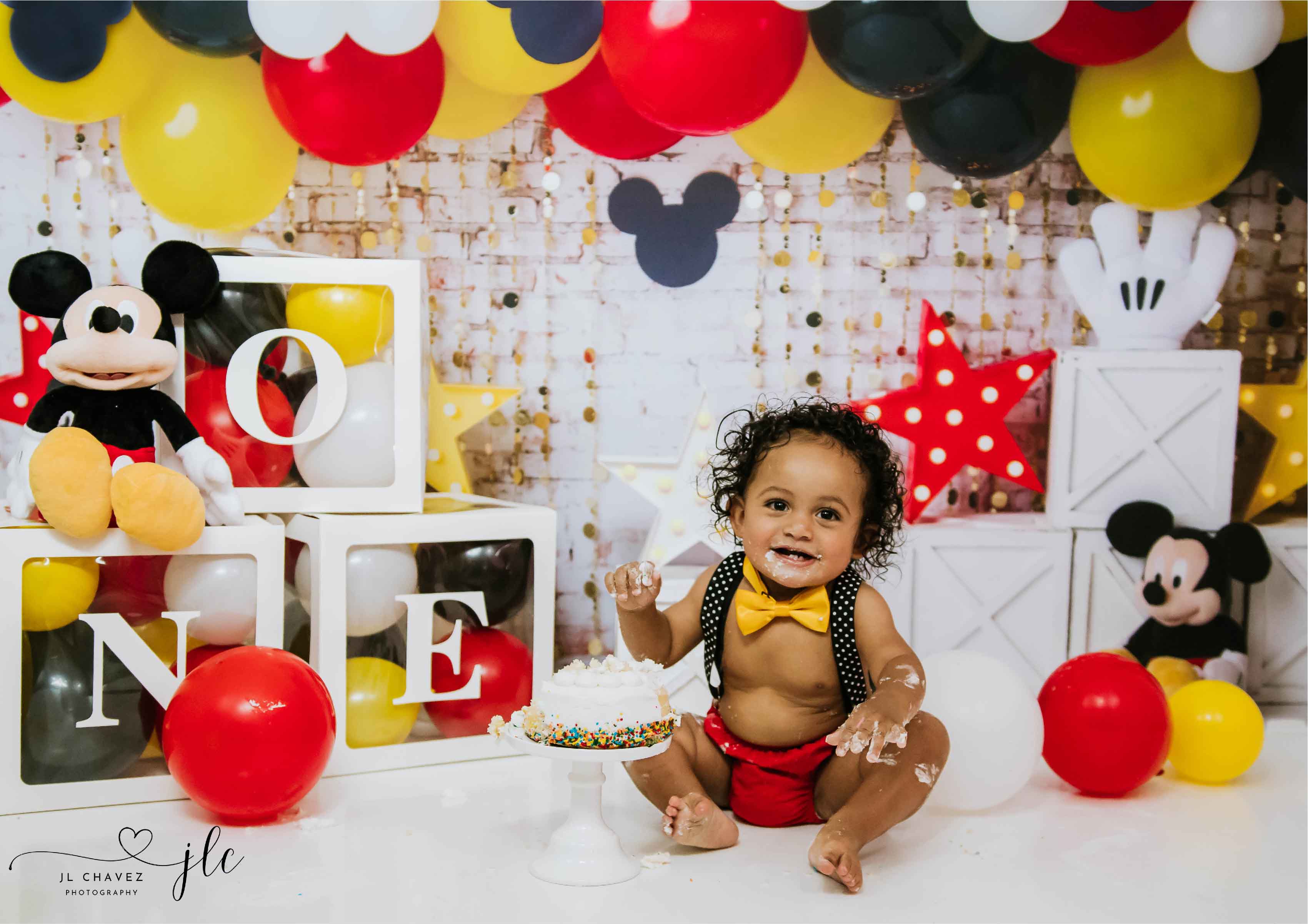 Avezano Cute Mouse Balloon Photography Background by Stefany Figueroa-AVEZANO