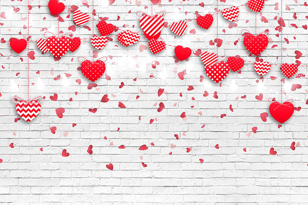 Mur de briques blanches d'Avezano et motif d'amour rose, toile de fond pour photographie sur le thème de la Saint-Valentin