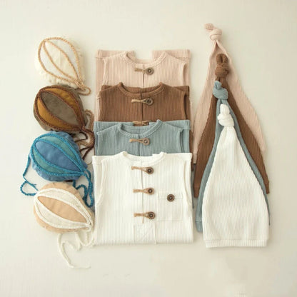 Avezano Neutral Newborn Outfit & Hot Air Balloon Photo Prop Set