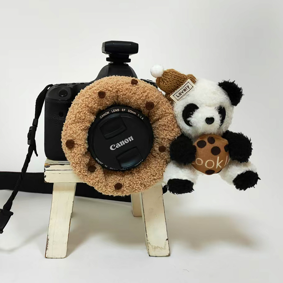Avezano Handcrafted Animal Shape Camera Cover