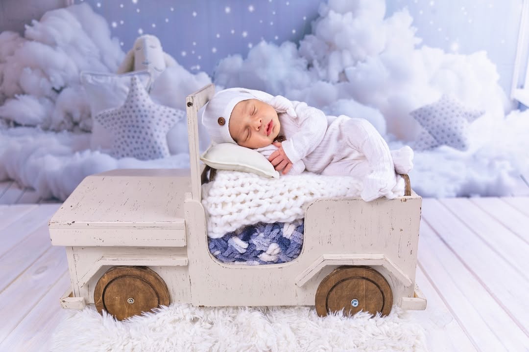 Avezano White Cloud Moon Room Star Birthday Photography Background