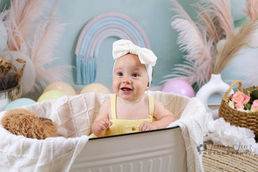 Avezano Pale Green Walls and Balloon Arches Photography Background