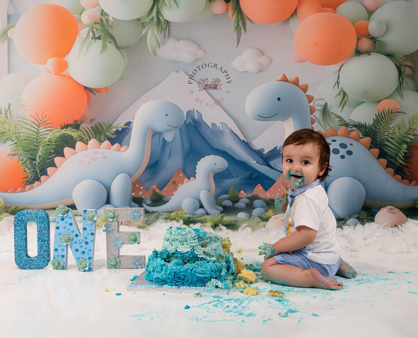 Toile de fond du modèle de dinosaures bleus d'Avezano conçue par Danyelle Pinnington