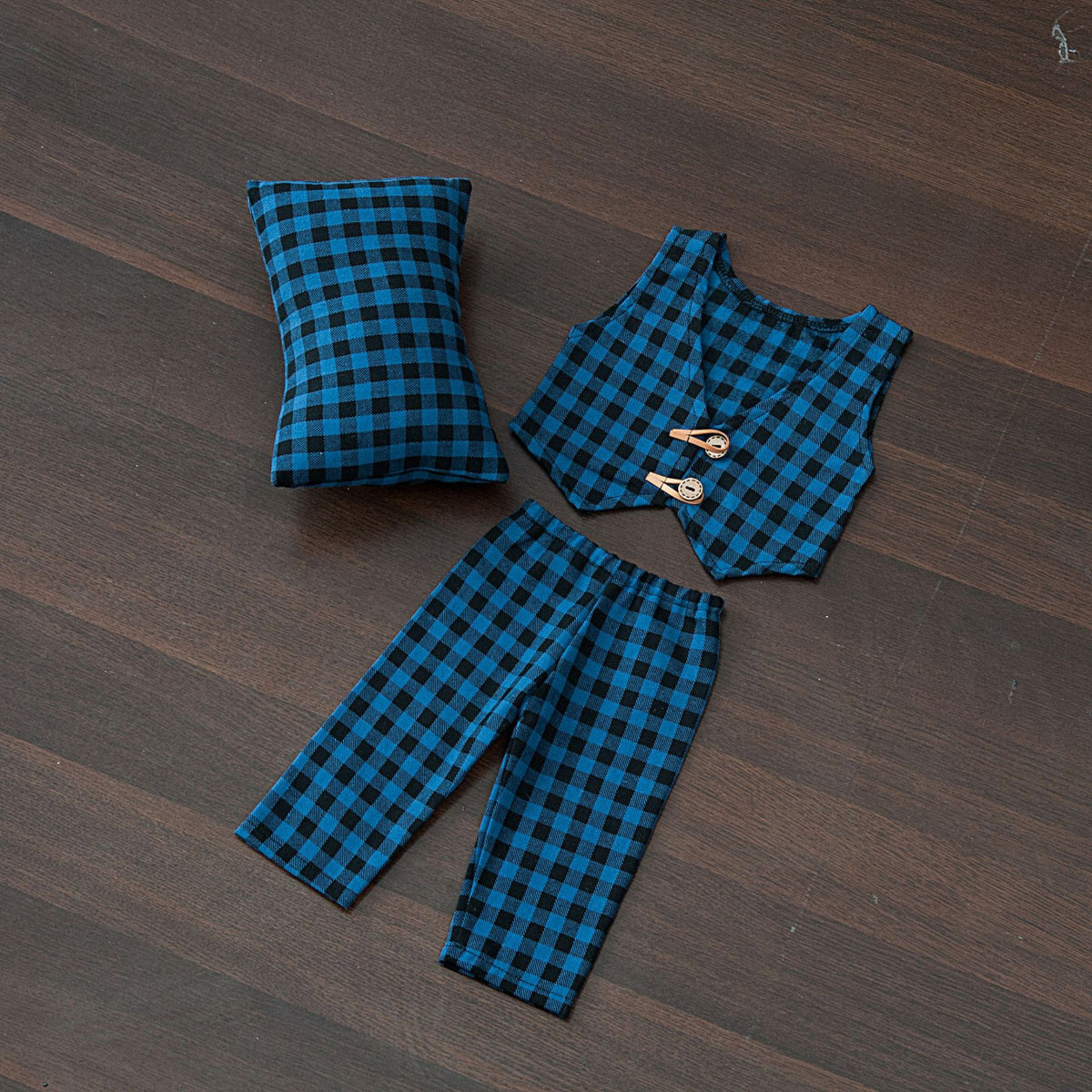 Avezano Plaid Newborn Photography Pillow Prop Set