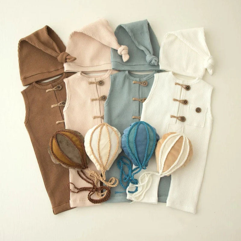 Avezano Neutral Newborn Outfit & Hot Air Balloon Photo Prop Set