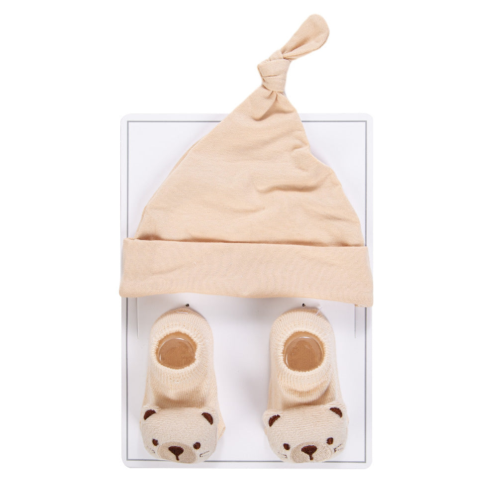 Avezano Newborn Knotted Hat and Animal Socks Set