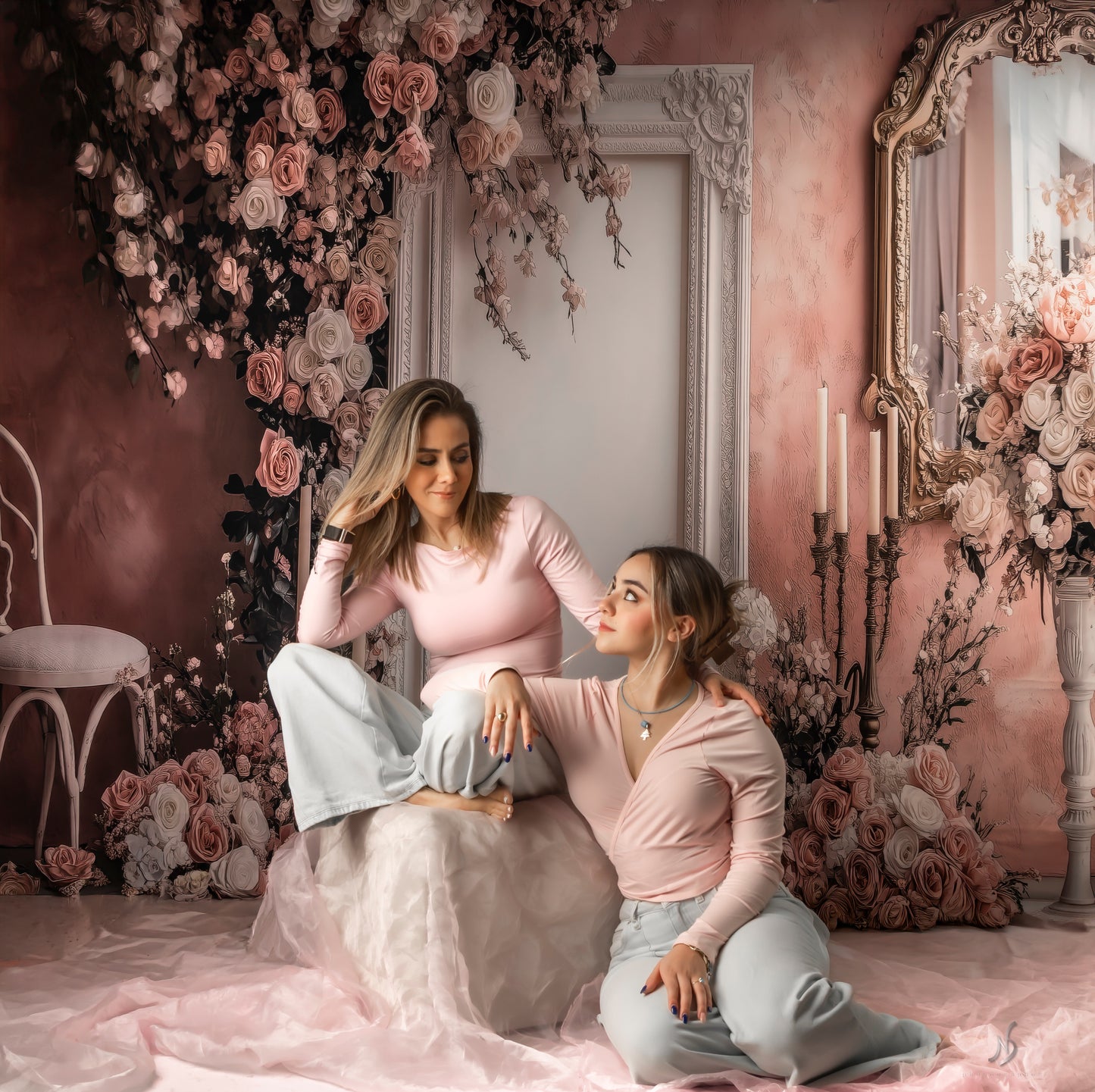 Toile de fond rose pour photographie de la salle Avezano Rose, conçue par Polly Ro Design