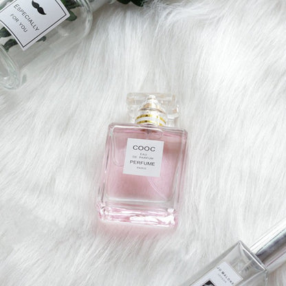 Avezano White Plush Blanket Styling Prop