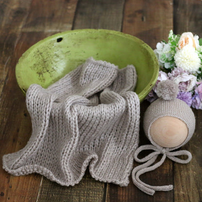 Avezano Baby Knitted Mohair Ball Cap with Padded Blanket