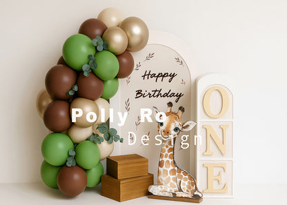 Avezano Giraffe and Balloon Cakesmash Backdrop Designed By Polly Ro Design