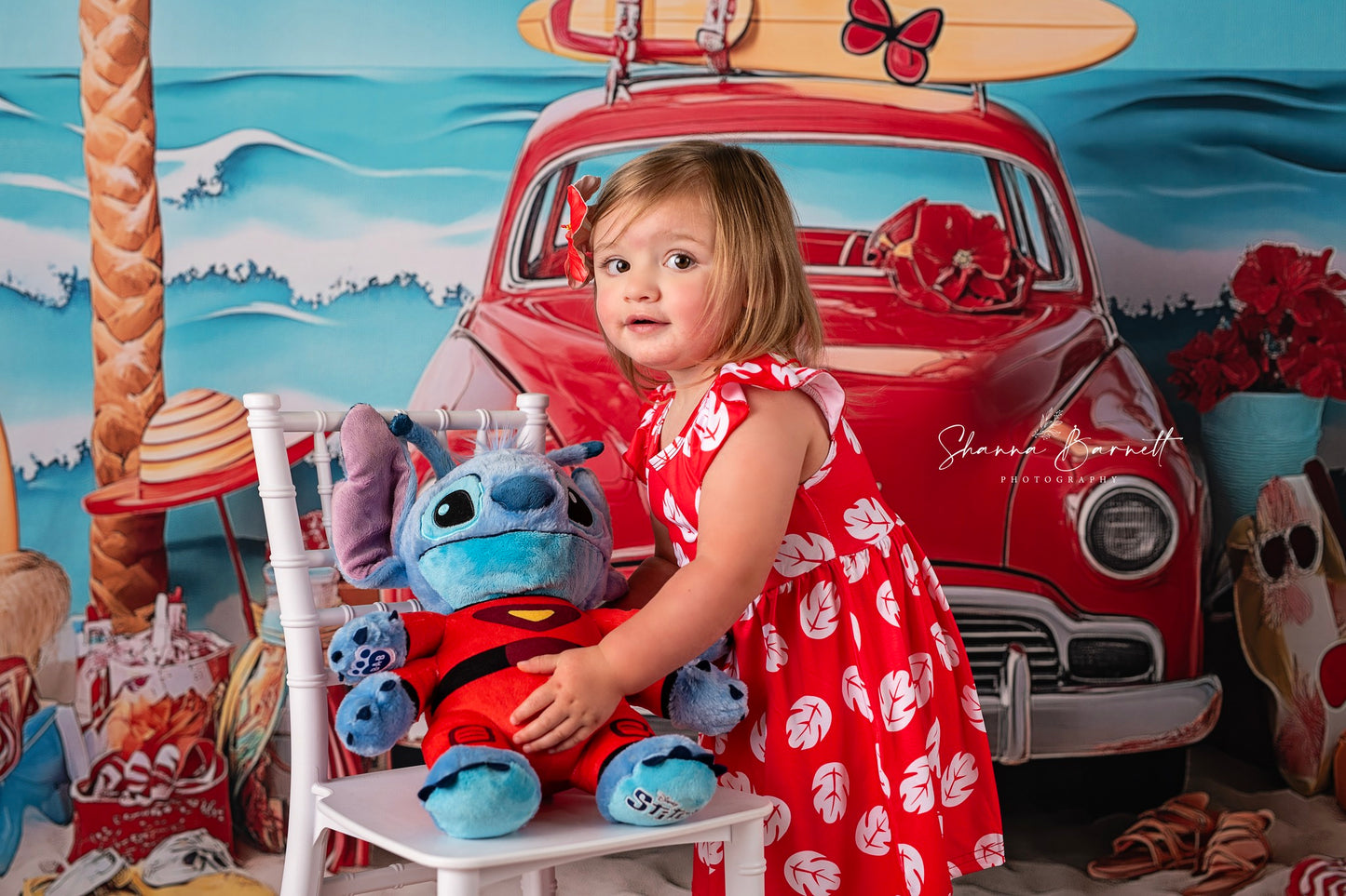 Toile de fond pour photographie de fête sur la plage d'été d'Avezano avec soleil et parasols