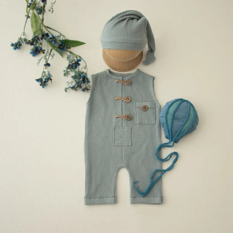 Avezano Neutral Newborn Outfit & Hot Air Balloon Photo Prop Set